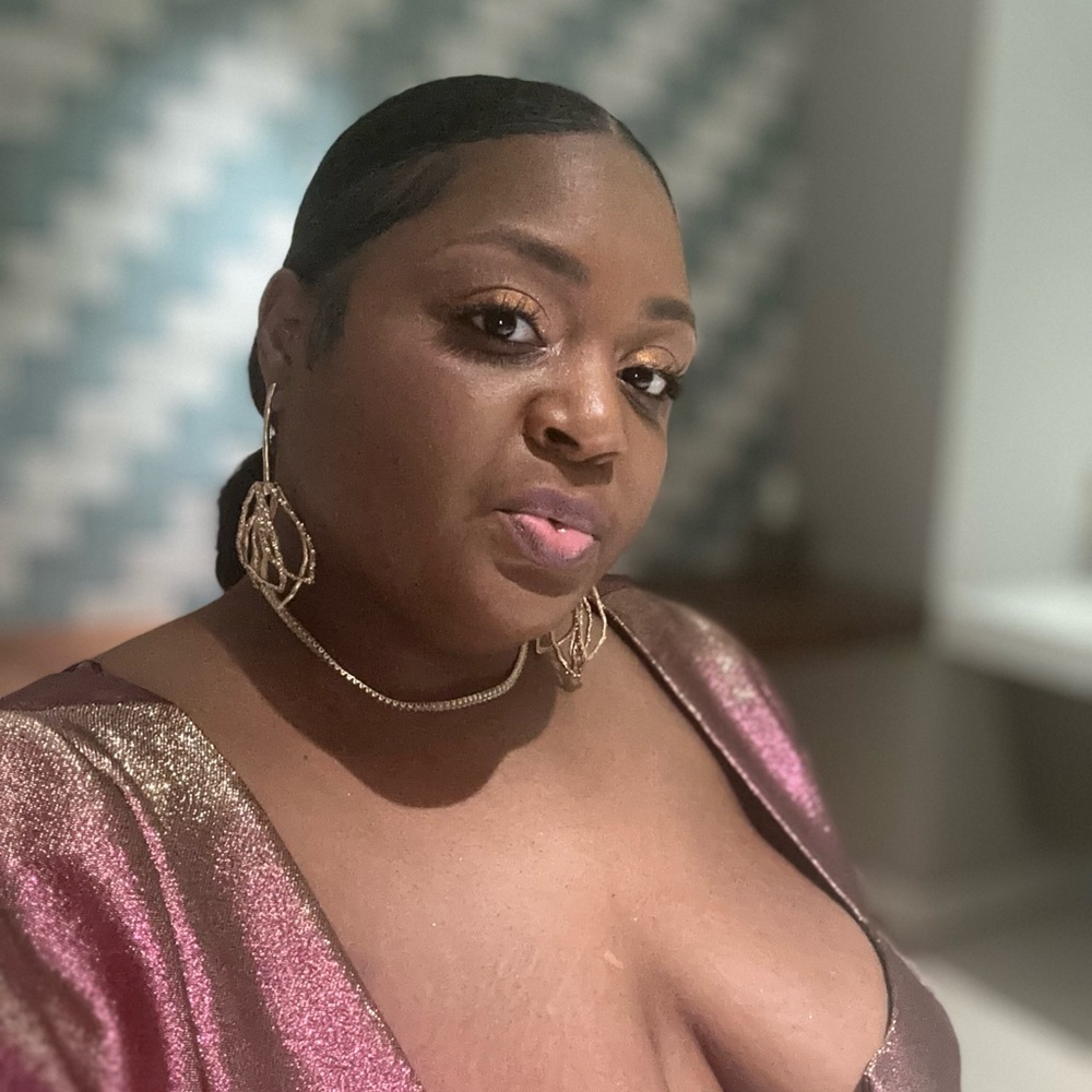 Meet your Posher, Pamela